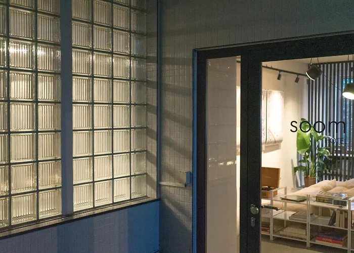 Soom Salzburg I Kapselhotel